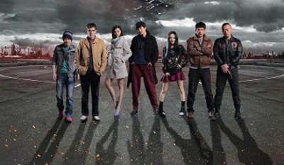 ​古天乐一人饰四角，变脸智斗张智霖和吴镇宇，《暗杀风暴》太刺激