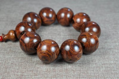 ​花梨木的7大特征，教您鉴定花梨木