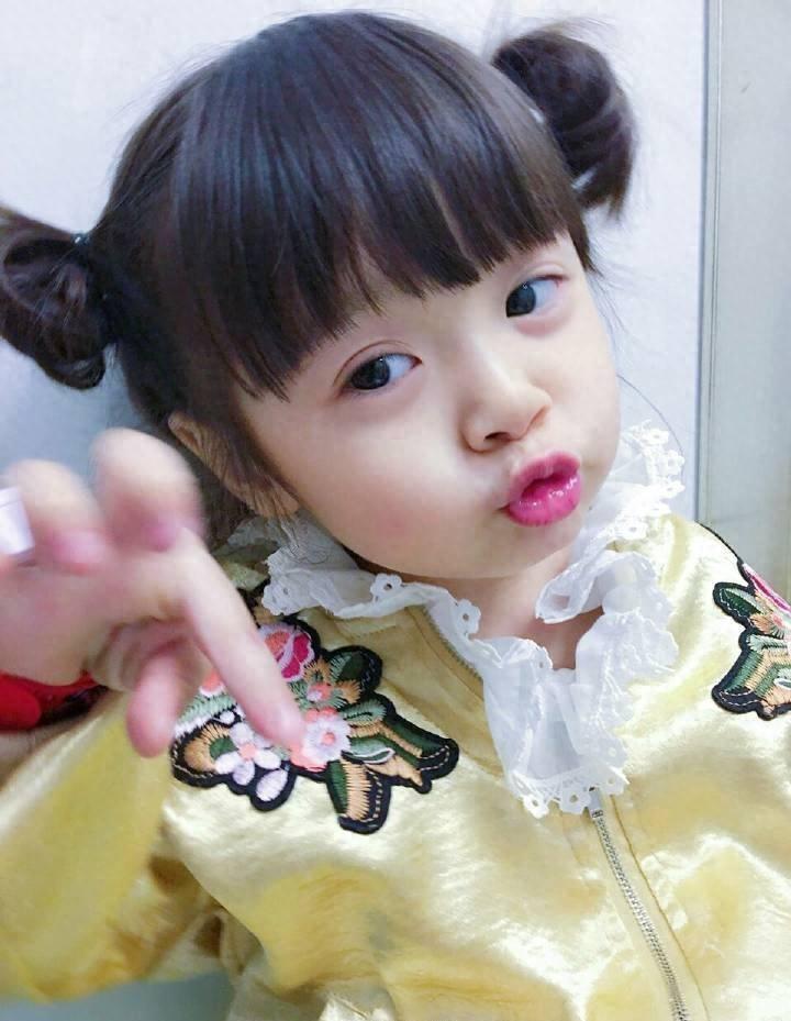 《放开我北鼻》里的哈琳,萌到不行,网友:又想骗我生女儿