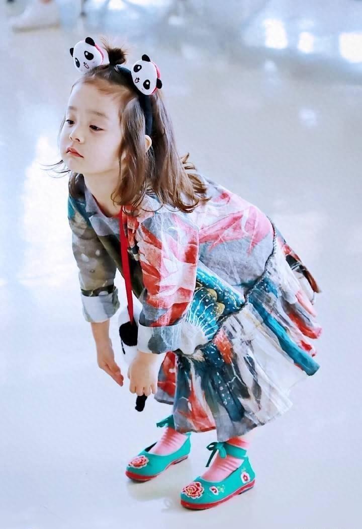 《放开我北鼻》里的哈琳,萌到不行,网友:又想骗我生女儿