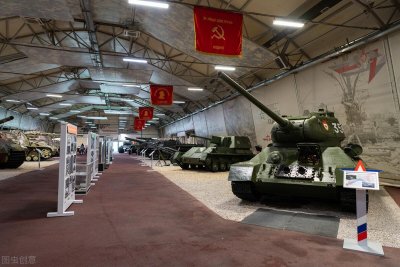 ​二战时期最强制式坦克“虎王”，是徒有其表还是真的陆战霸主？