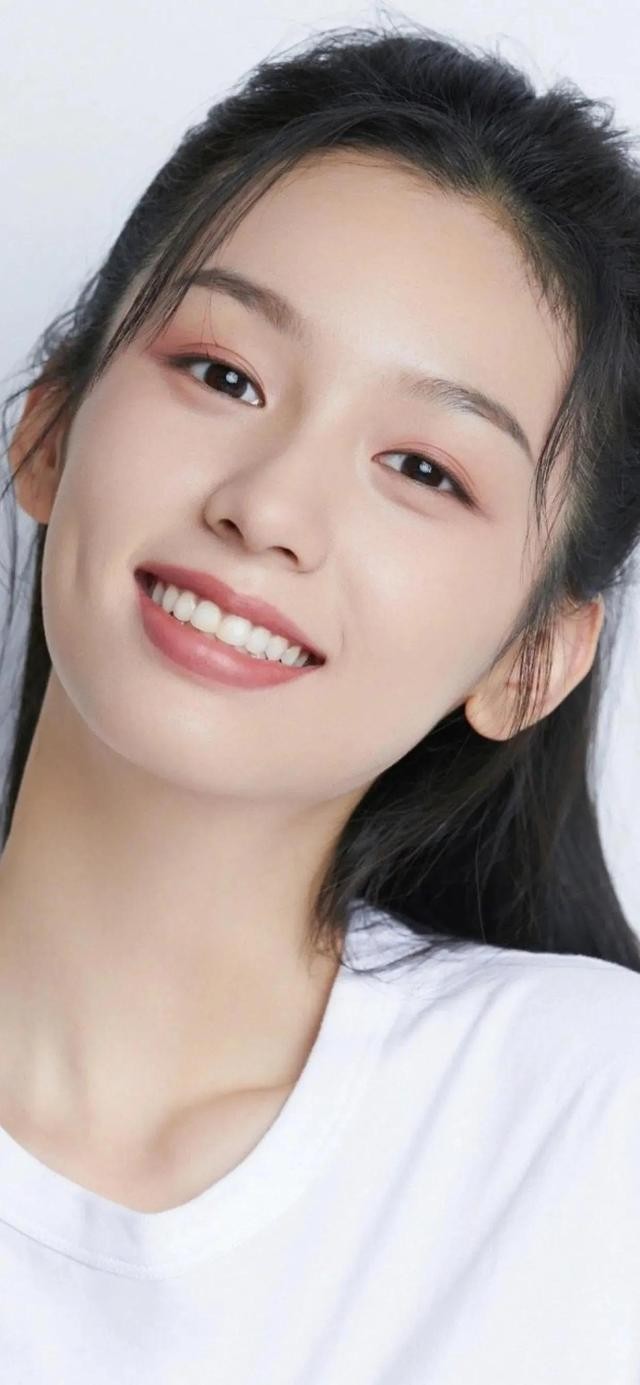 明星照片高清图片(明星高清原图壁纸)