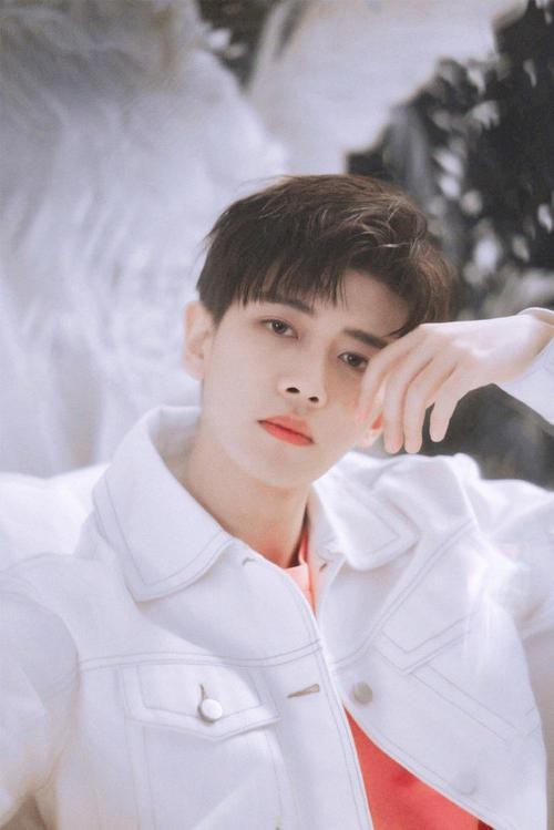 聂欢家世惊人(聂欢个人资料简介及家庭背景)