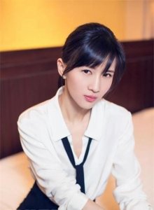 ​姜逸磊为什么叫papi酱名字由来！papi酱老公老胡资料两人如何相识