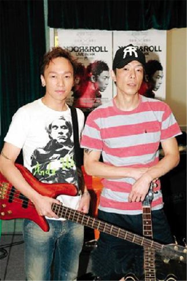 黄贯中靠什么经济来源一年的收入有多少,黄贯中在香港的地位现状