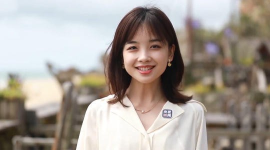 为什么男生喜欢王冰冰?央视记者王冰冰多少岁结婚了吗老公是谁?