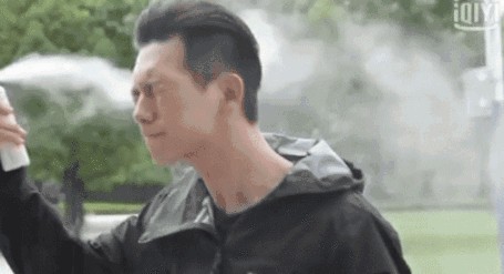 明星用的防晒喷雾是什么牌子(杨紫防晒喷雾什么牌子) 明星 防晒喷雾 第1张 明星用的防晒喷雾是什么牌子(杨紫防晒喷雾什么牌子) 明星 防晒喷雾 第1张