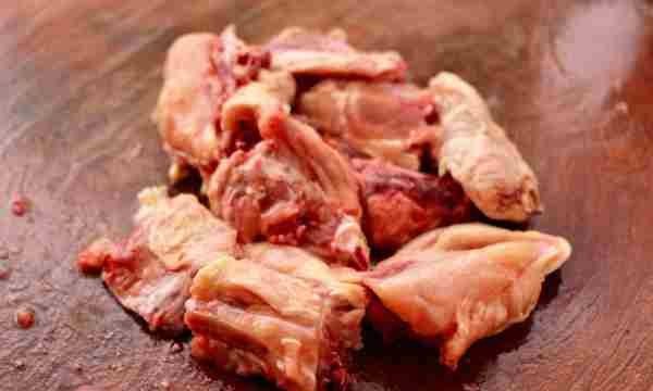 鸡汤怎么炖好喝又营养,鸡汤营养丰富吗图9