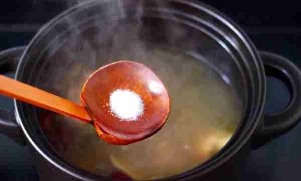 鸡汤怎么炖好喝又营养,鸡汤营养丰富吗图18