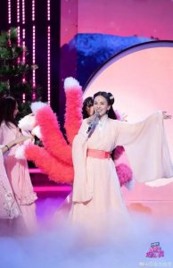 张远锤娜丽莎加盟《百变大咖秀》闹元宵,张海宇虎虎变身画中人?