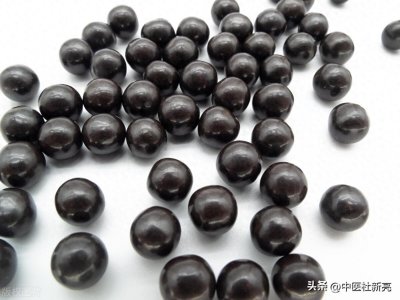 肾囊肿除了补肾,还要祛湿热,六味地黄丸配两味药,加速消除囊肿