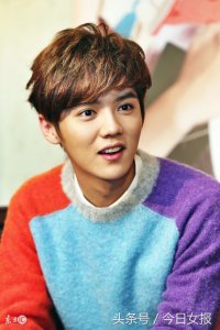 鹿晗秀健身照令粉丝尖叫,他却说“肌肉是PS的”,还有证据厉害了