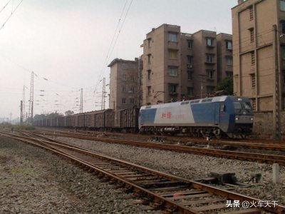 襄渝铁路复线已经建成十五年了,以后将是货运为主