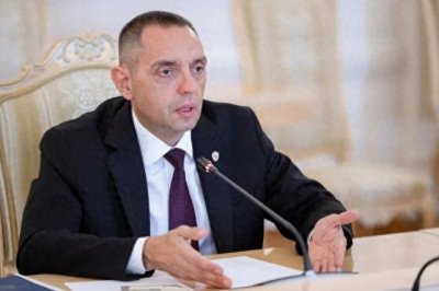 塞尔维亚安全情报局局长辞职:“美欧要我的人头!”