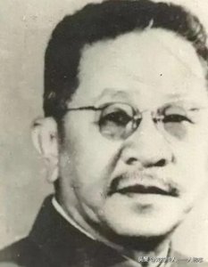 叶季壮:原对外贸易部部长