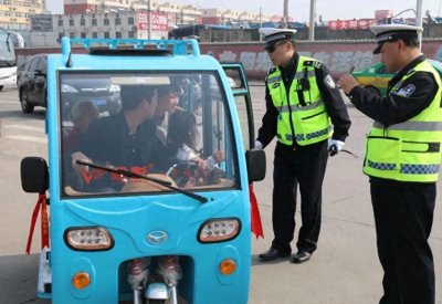 ​现在的电动车要驾照，这5种驾照能开多种电动车，一次性说明白