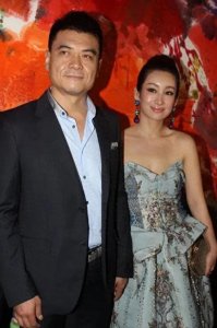 ​网友大跌眼镜！王新军与秦海璐的巨婴儿子如今已经9岁，长相竟然