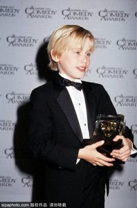 他因《小鬼当家》成为最火童星 14岁就赚800万 长大后却一蹶不振