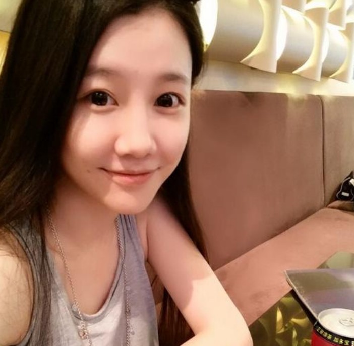 刘语熙捏奶照怎么回事 这件事很容易误导一些吃瓜群众