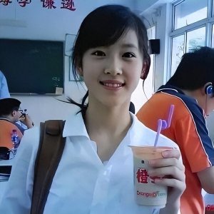 ​厉害！30岁章泽天600亿登上富豪榜，回顾奶茶妹妹从小到大照片！