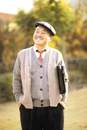 王小利全家近照,二婚妻子年轻貌美,23岁儿子帅气继承父业