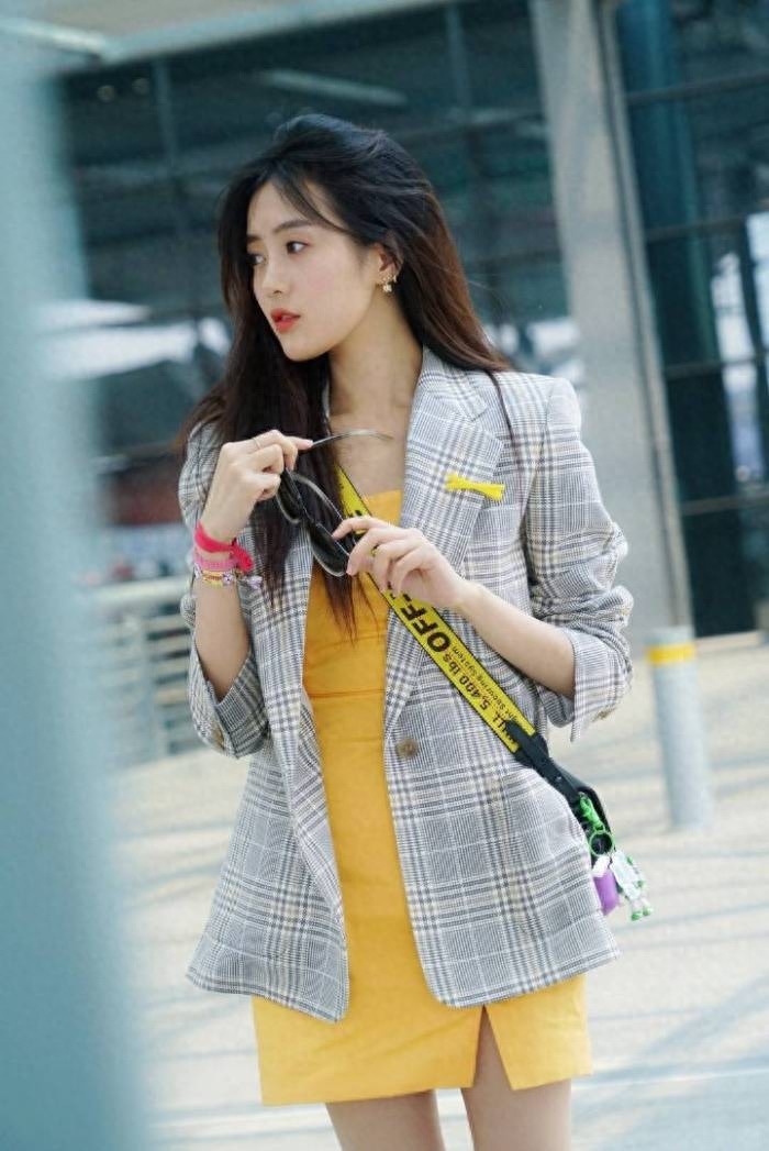 组图:内地新人王梓薇