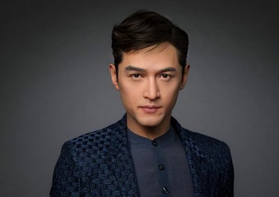 40岁胡歌官宣已婚当爸!妻子平安产女,首次曝光老婆身份不是明星