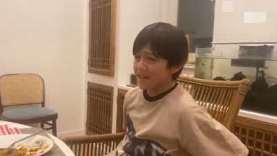 刘烨儿子近照曝光,混血五官精致随妈妈,11岁诺一被指撞脸丁真?