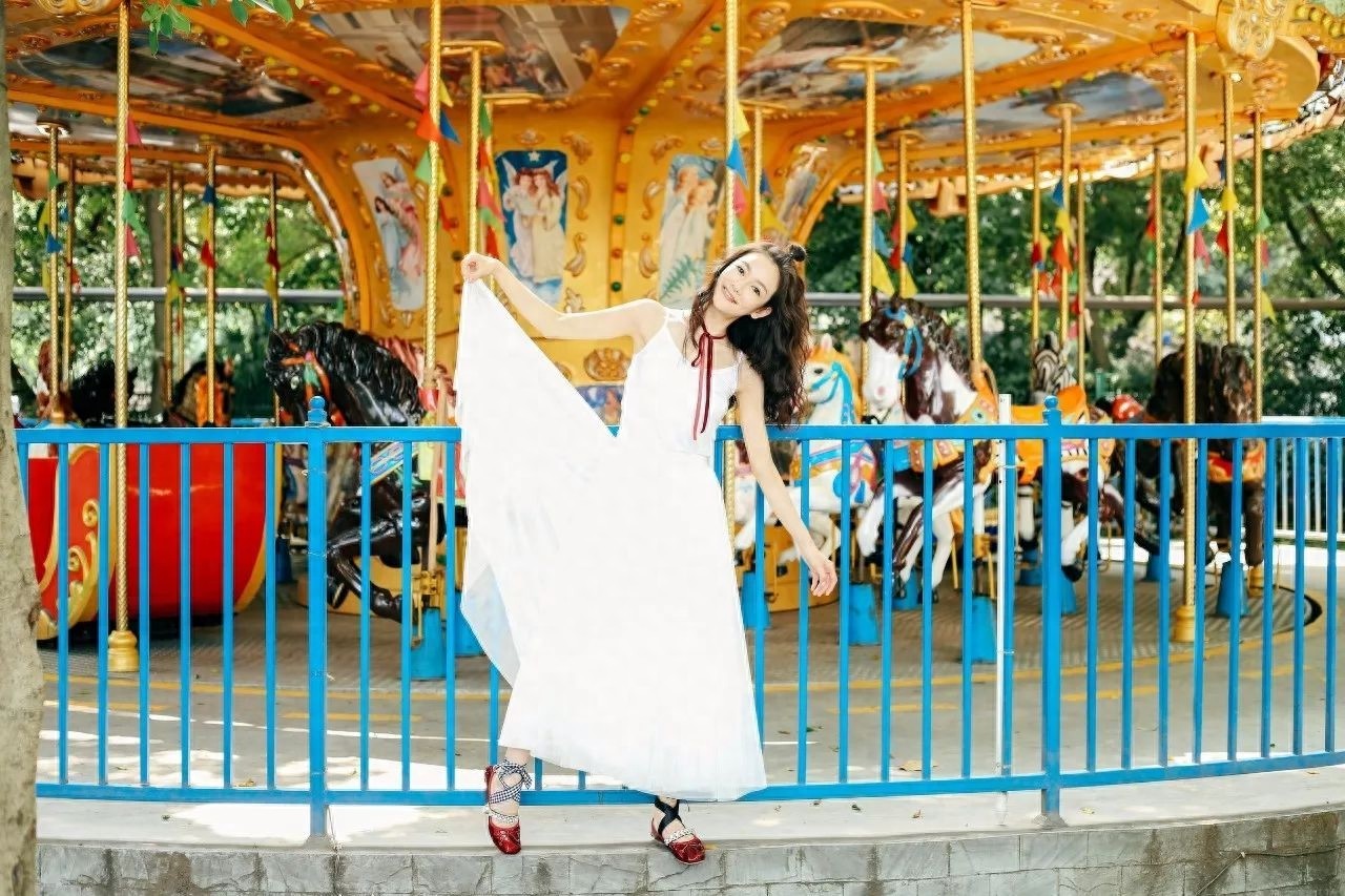 组图:内地女演员罗米