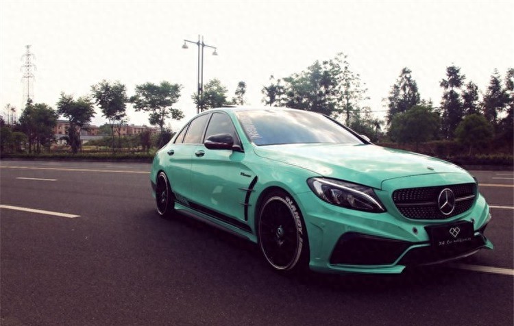 蓝色外观,个性十足,奔驰C200改装案例