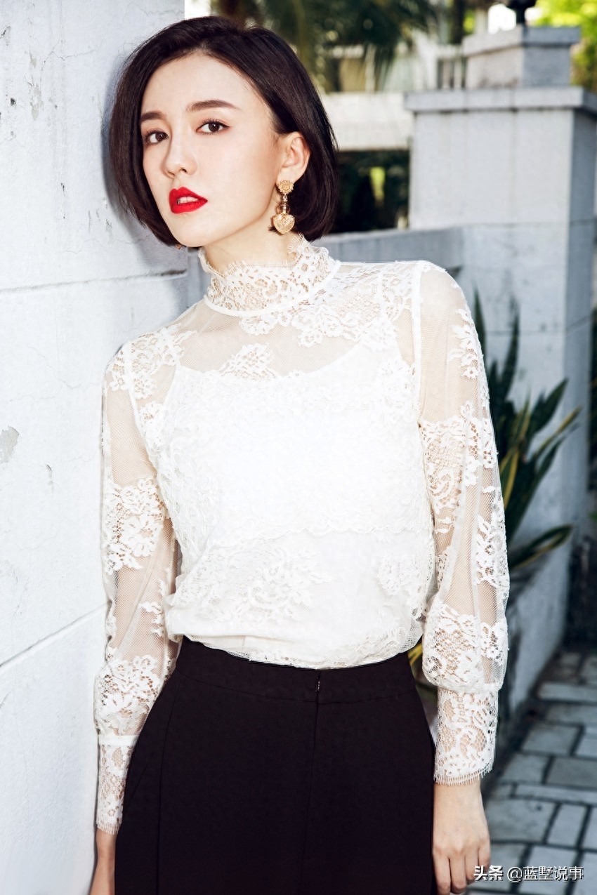 吕佳容,更撩人的是红唇