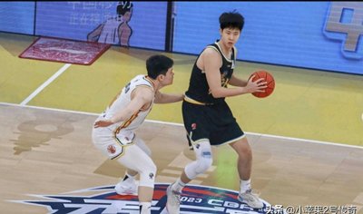 ​广东山西火爆对决，裁判判罚引热议，球迷看法不一