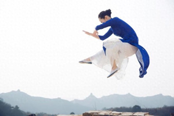 杨氏太极拳六代传人,80后美女叶泳湘的太极风尚