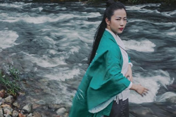 杨氏太极拳六代传人,80后美女叶泳湘的太极风尚