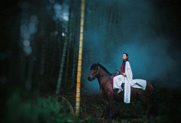 杨氏太极拳六代传人,80后美女叶泳湘的太极风尚