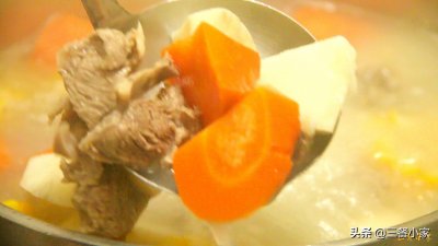 大厨教你羊肉汤的做法,去膻味,汤鲜味浓,肉嫩而适口,上桌疯抢