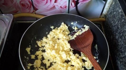 韭菜鸡蛋馅怎么调,韭菜鸡蛋馅怎么调窍门?图5