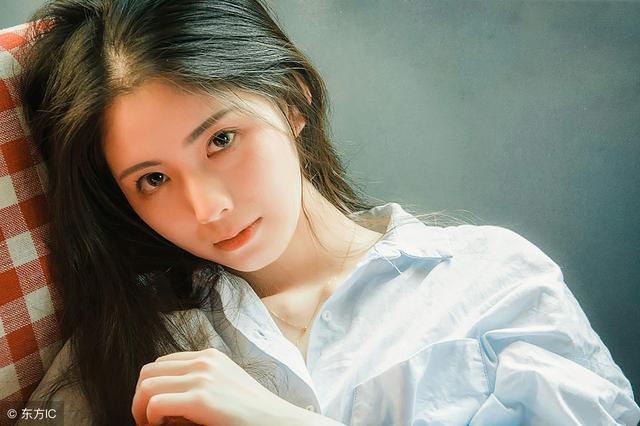 他曾被女神看不起,现在女神和他说话都小心翼翼