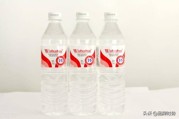 十大矿泉水品牌排行榜前十名(怡宝矿泉水排名第几位)-1 十大矿泉水品牌排行榜前十名(怡宝矿泉水排名第几位)-1