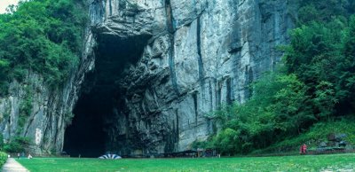 腾龙洞——中国第一大溶洞介绍及游玩攻略