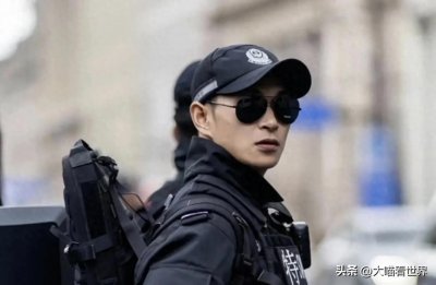 2024上半年那些火出圈的帅气警察,你觉得哪个最帅?