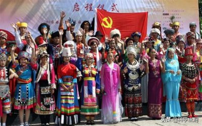 流浪200年,2003年达曼人终于加入中国国籍,家家户户挂五星红旗