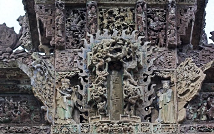 九襄古镇,曾是汉源县政府所在地,待到山花烂漫时漫山遍野雪花飞