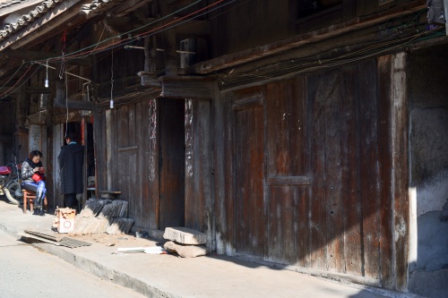 九襄古镇,曾是汉源县政府所在地,待到山花烂漫时漫山遍野雪花飞