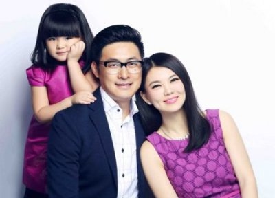 ​李湘女儿的亲生父亲是谁 李湘女儿爸爸