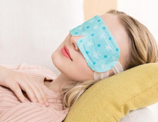 下眼袋松弛怎么办简单去眼袋方法(女人长眼袋太显老)(14)