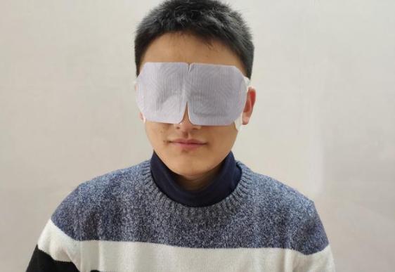 下眼袋松弛怎么办简单去眼袋方法(女人长眼袋太显老)(13)