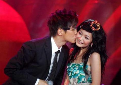 梁静茹结束了九年的婚姻(梁静茹宣布离婚)(5)