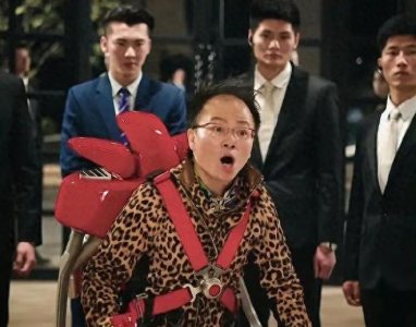 ​犯案老手？郑某峰被刑拘后，多名女演员发文控诉，更多细节被曝出