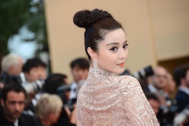 范冰冰生了范丞丞证据（导演曝范冰冰和富商秘密生子）